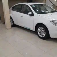 برلیانس اتومات سفید 330مدل 99در حد صفر