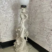 آباژور و پایه دکوراتیو ویکتوریا