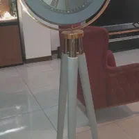 ساعت ایستاده