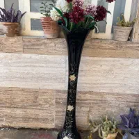 گل و‌گلدان ایستاده