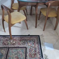 میز ناهارخوری با سه صندلی