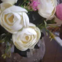 گل  مصنوعی تازه خریدم