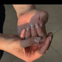 ناخنکار پرمشتری