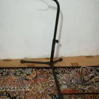پایه دوربین  عکس گرفتن. و فیلم برداری