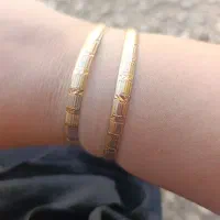یک عدد النگو شکسته تقریبا 4گرم خورده ای موجوده