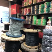 به یک کارمند نیازمندیم