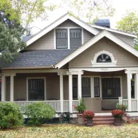 ۲۷۰ متری درب ساختمان آزادگان