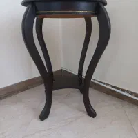 میز گرد چوبی