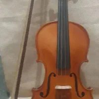 ویالون تی اف استیودنت-چار چهارم نو و سالم