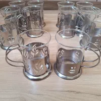 دو دست انگاره با استکان