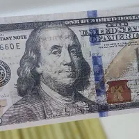 دلار یورو سکه بیت کوین شمش مشابه و ماکت و ویترینی