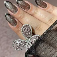 ارائه تمامی خدمات ناخن لاین ژل در مطهری