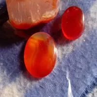 سه عدد سنگ