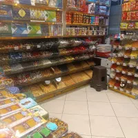 فروشنده زرشک و زعفران واجیل