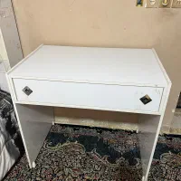 فروش یک میز کانتر منشی و دوتا بوفه