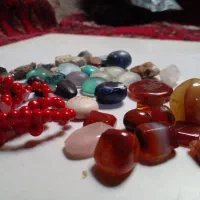 سنگ مرجان، باباقوری، عقیق، شرف شمس