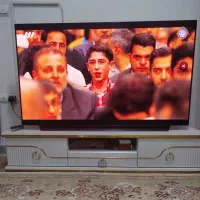 تلویزیون ال جی با میز