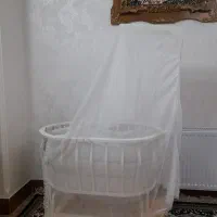 گهواره وتخت چوبی