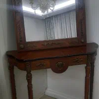 آئینه و کنسول