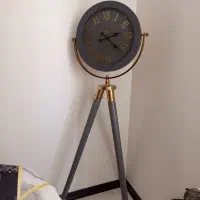 ساعت ایستاده چوب