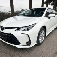 تویوتا کرولا ۲۰۲۵ صفر کیلومتر هیبرید الیت داخل چرم