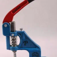 پک کامل دستگاه دکمه زن پرس و پانچ دکمه