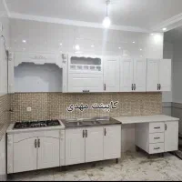 کابینت به صورت آماده و پیش ساخته موجود در فروشگاه