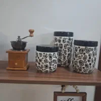 پاسماوری نو به همراه فنجان قهوه خوری