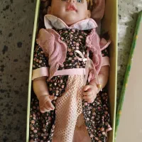 عروسک ۶۰ سانتی نو ویترینی