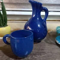 مرغ خوری و قالب کیک و قوری دمنوش