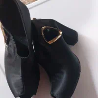 کفش زنانه و مردانه