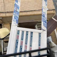 در حمام یا توالت آلومینیوم