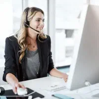 5 نفر منشی خانم جهت پاسخگویی و ثبت سفارش