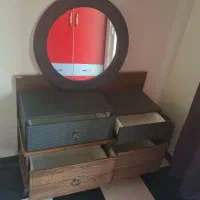 میز آرایش کشو دار