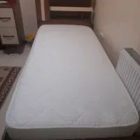 تخت خواب به همراه خوشخواب یک نفره