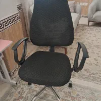صندلی در حد نو اداری سالم