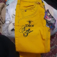 تعدادی لباس کودک