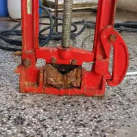 گیره لوله گیر