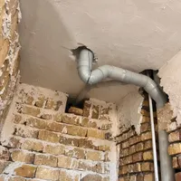 لوله‌کشی‌آب‌وفاضلاب/رفع‌نم‌رطوبت‌ونشتی/تمیرابگرمکن|خدمات پیشه و مهارت|اراک, |دیوار