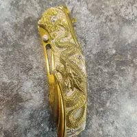 چاقو طلایی