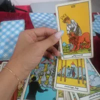 فال تاروت و قهوه و شمع تراپی