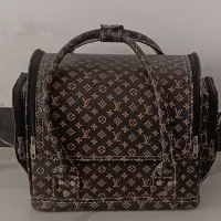 فروش فوری کیف اکستنشن برند Louis Vuitton