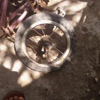 سلام یی دوچرخه به فروش میرسد
