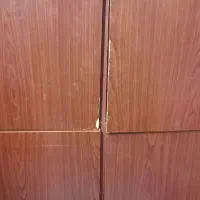 کمد لباس بزرگ زرشکی