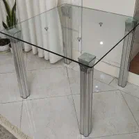 میز ناهار خوری شیشه ای
