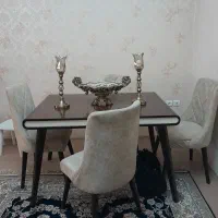میز ناهار خوری ۴ نفره در حد نو