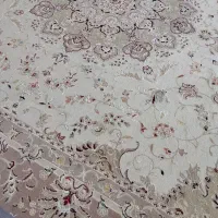 فرش ۹ متری زمینه کرم در حد نو ..تمیز و شیک