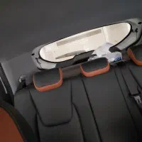 ماشین در حد صفر میباشد