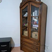 کمد یا بوفه چوبی سالم