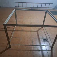 میز چهارپایه آهنی